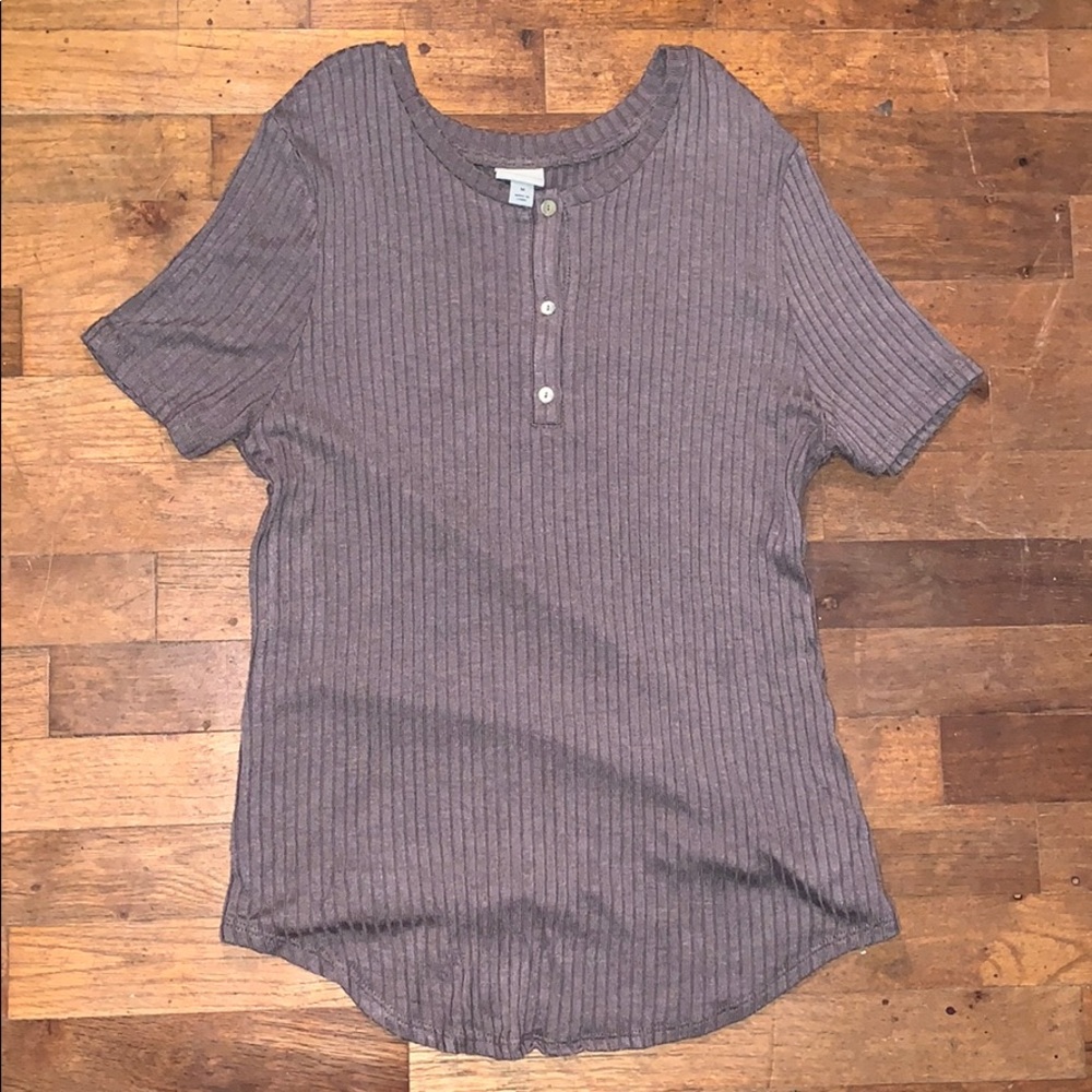 Taupe knit shirt